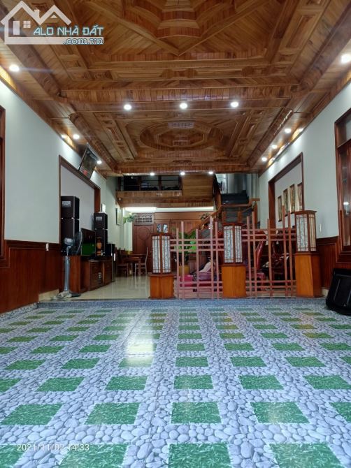 Bán nhà mặt phố Lương Định Của diện tích 100m 3 tầng giá 9,2 tỷ.