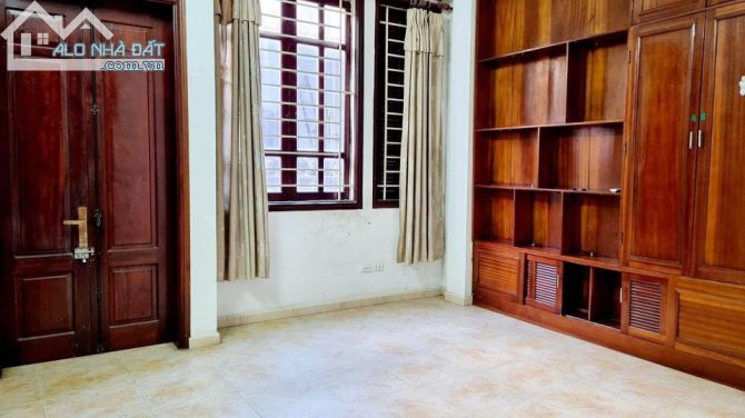 Bán nhà đường Pháo Đài Láng, Gần ĐH Ngoại Thương, Dt 35m2 x5 tầng, Giá 4,7 tỷ - 3