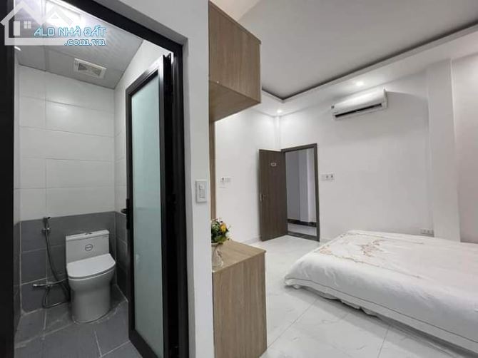TÒA CĂN HỘ CAO CẤP CHO THUÊ, 1 NHÀ RA PHỐ, NGÕ THÔNG, DÒNG TIỀN ỔN ĐỊNH, CẦN BÁN CỰC GẤP. - 1
