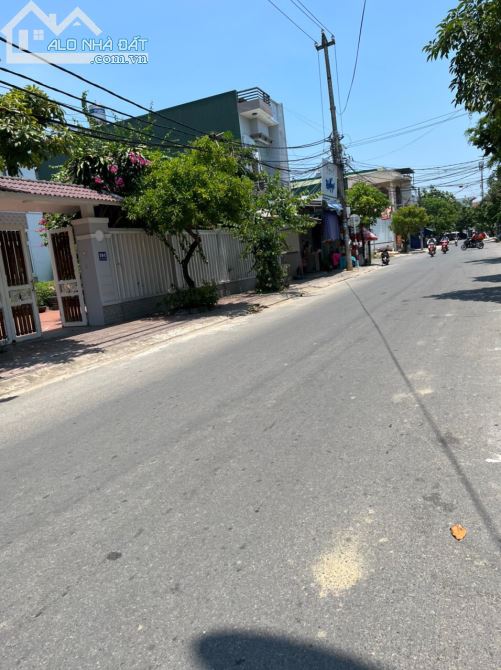 Bán nhà 2 tầng mặt tiền Nguyễn Đình Chiểu TTTP QUẢNG NGÃI - 1