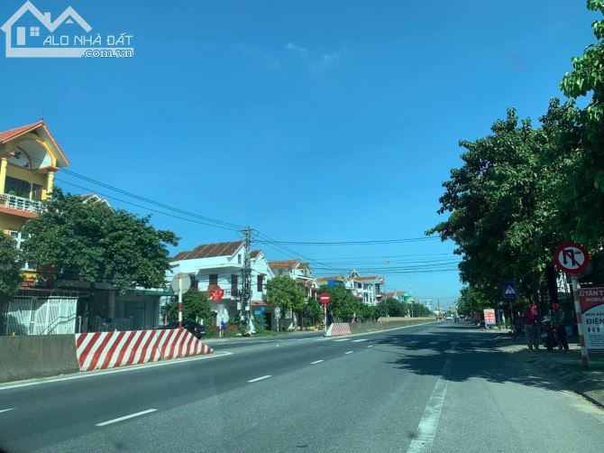 Bán nhanh lô đất trung tâm Đồng Hới giá siêu tốt - 1