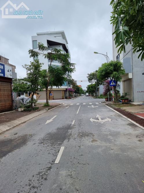 BÁN ĐẤT MẶT ĐƯỜNG LÊ NGỌC RƯ KHU ĐÔ THỊ  THỐNG