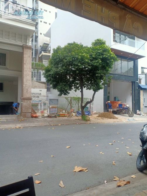 Bán đất 69 đường số 85 Tân Quy,Quận 7 dt 8x20,5m giá 30 tỷ