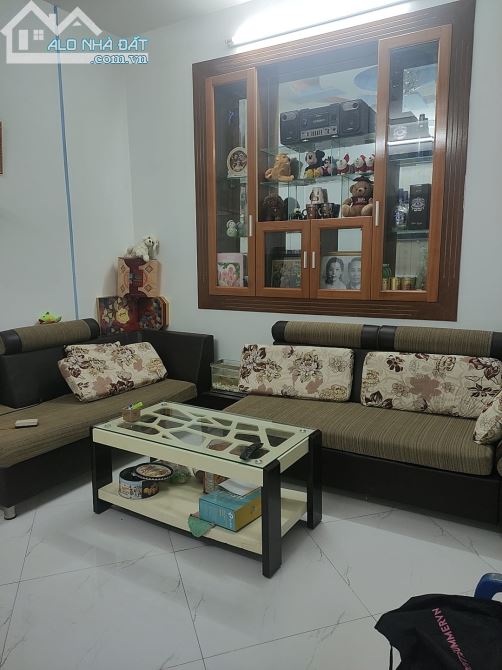 Nhà 5 tầng hiện đại,hẻm xe hơi Nguyễn Duy Cung,P.12,GV:giá chỉ 5.99 tỷ - 2