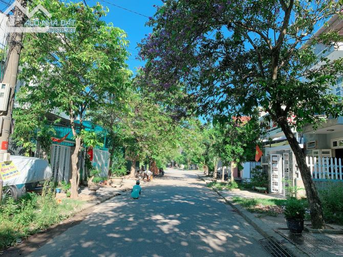 Bán đất 110m2, mặt tiền đường Nguyễn Lâm, KQH Hương Sơ, TP. Huế, chỉ 2,75 tỷ - 2