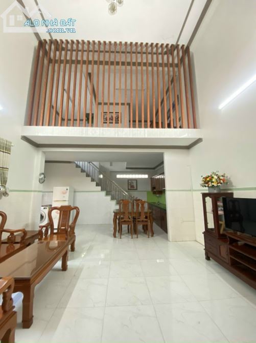 GẤP GẤP BÁN NHÀ 2 MẶT TIỀN 64M2  P.  THỐNG NHẤT,  SỔ RIÊNG THỔ CƯ ĐƯỜNG XE HƠI NÉ NHAU - 2