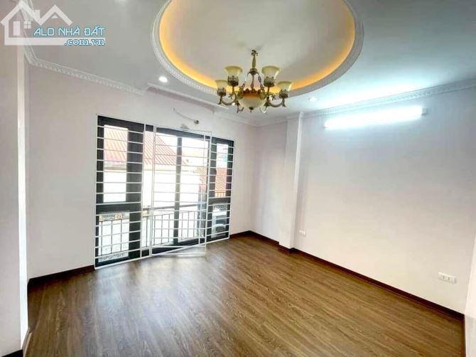 Bán nhà phố Chùa Bộc, diện tích 45m2 x4 tầng, Mt 4m, Giá 7 tỷ 800tr - 2