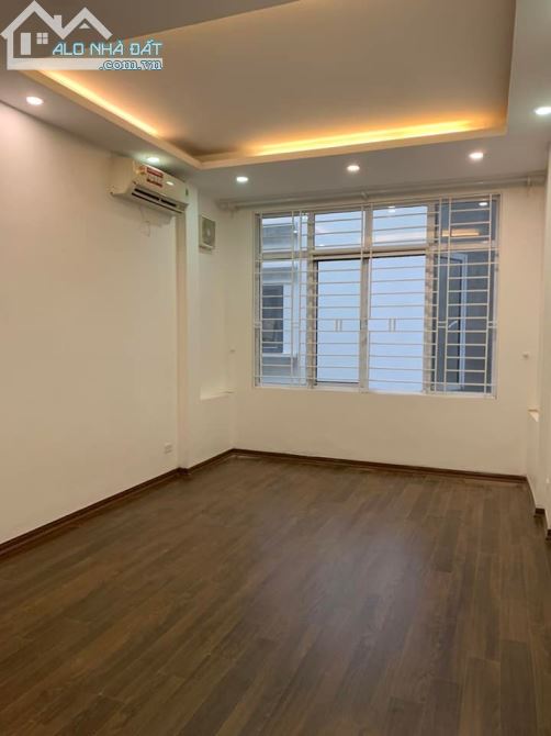 Bán nhà phân lô cán bộ Giảng viên ĐH bách Khoa, Dt 33m2 x5 tầng, Mt 4m, Giá 4,5 tỷ - 2