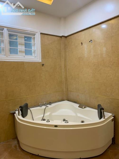 Bán nhà phân lô cán bộ Giảng viên ĐH bách Khoa, Dt 33m2 x5 tầng, Mt 4m, Giá 4,5 tỷ - 4