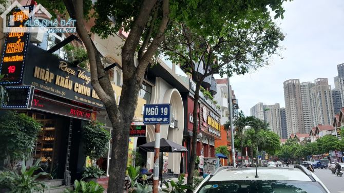 Bán nhà Nguyễn Văn Lộc Mỗ Lao thông sang Ao Sen giá 18 tỷ