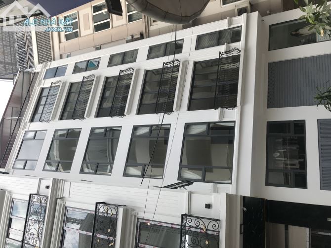 DÒNG TIỀN HƠN 2 tỷ/ năm - KIM MÃ BA ĐÌNH -Ô TÔ TRÁNH ĐỖ 220m2 8 TẦNG - CÓ HẦM