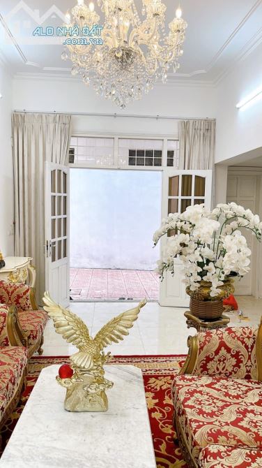 Liền kề sân vườn Núi Trúc, Giang Văn Minh - 5p ra Hồ - 80m2 - MT 6m - hơn 15 tỷ - 2