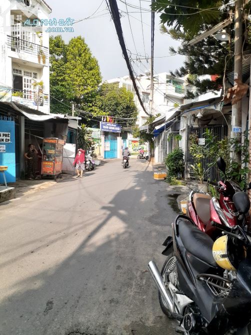 Nhà 3 tầng 150m2 Nguyễn Văn Lượng Gò Vấp hẻm ôtô 9,5t - 1