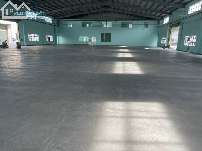 Cần Cho thuê kho xưởng 2000m2 trong KV 11000m2, Đức Hoà Đông, Long An