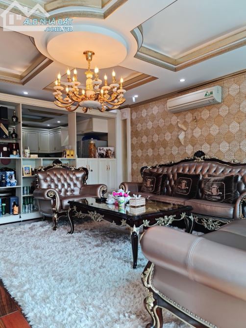 SIÊU PHẨM TÔN THẤT TÙNG ĐỐNG ĐA - 7 CHỖ ĐỖ CỬA TIỆN ÍCH BẠT NGÀN KINH DOANH THANG MÁY