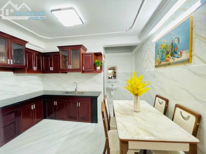 Siêu Đẹp, HXH Lê Quang Định, 5 tầng, 72m2, chỉ 12 tỷ - 1