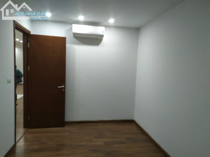 (Nổi bật) cho thuê căn hộ 3 phòng ngủ dự án Việt Đức Complex - 3