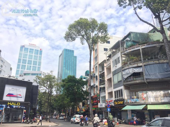 Bán khuôn đất Trần Hưng Đạo, Phường NCT, Quận 1 (12 x 24m) GPXD hầm 6 tầng, gía bán 62 tỷ
