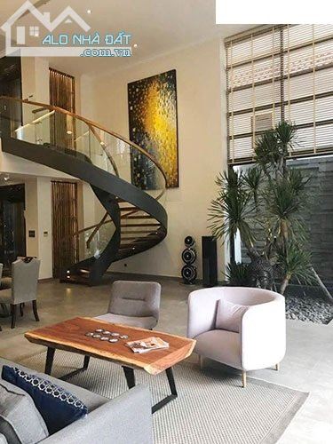 Bán Biệt Thự Mặt Tiền Trục Thái Ly Phường Thảo Điền Quận 2. DT: 10x23m 4 Tầng HDT 5500$/th - 2