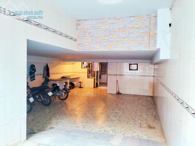 TRUNG TÂM PHƯỜNG 7, 5 PHÚT SANG BẮC HẢI QUẬN 10. 160M2, ĐẸP LUNG LINH, GIẢM 3.5T CHỈ 33T - 2