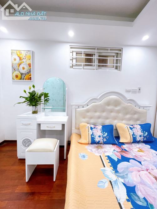 Bán nhà phố Nguyễn Hoàng, Từ Liêm, Dt 45.5m* 5T, 8 phòng KK, chỉ 8.xx tỷ Dòng tiền 40tr/th - 2
