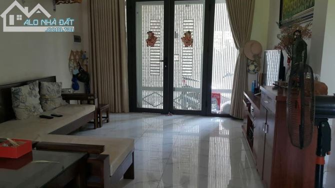 Bán nhà 4 tầng 1 tum đường Vũ Tông Phan, Dt 36m2 mặt tiền 4m, Giá 4,5 tỷ - 2