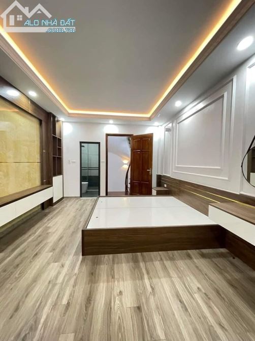BÁN GẤP NHÀ LƯƠNG KHÁNH THIỆN, HOÀNG MAI - 36M2, MT3.5M, 5T, Ô TÔ GẦN NHÀ, 5.5 TỶ - 2