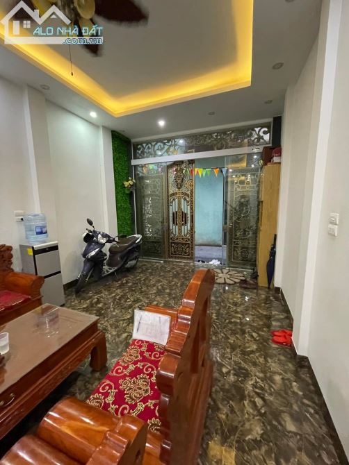 bán siêu phẩm Ô TÔ ĐỖ CỬA  nguyễn ngọc nại  thanh xuân 57m2 X 5Tầng giá 9,5 tỷ . - 2