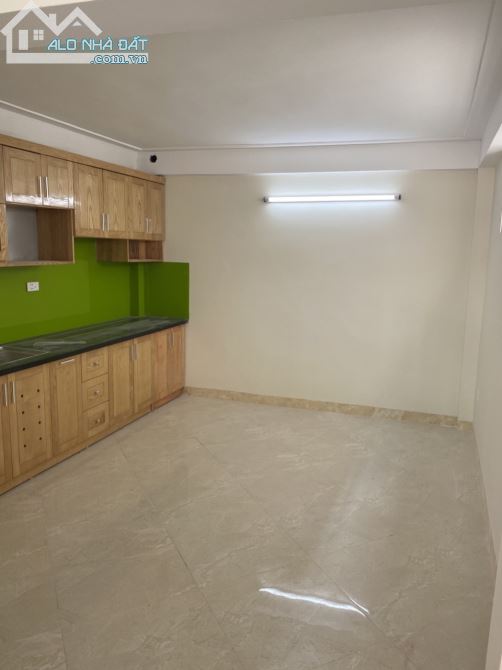 CC Bán nhà Thanh Liệt, nhà đẹp ngõ rộng giá rẻ nhất khu vực  -DT 40m, xây 5T - 5