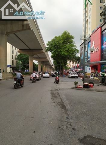 Mặt Phố Xuân Thủy Cầu Giấy 62m2 Vỉa Hè Mặt Tiền 5.5m Ô Tô Kinh Doanh Giá 29.5 tỷ.