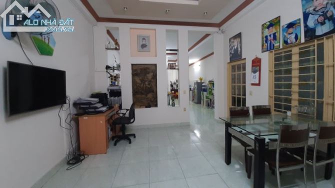 Bình Thạnh HXH 6 mét ngay Hàng Xanh phường 24 dt 5x18 giá 9.7 Tỷ TL.