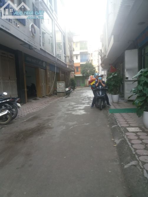 Nhà ngõ 26 phố Đặng Thùy Trâm. DT 60m2 x 5 tầng tiện làm Vp, Cty, Lớp học, kd online - 1