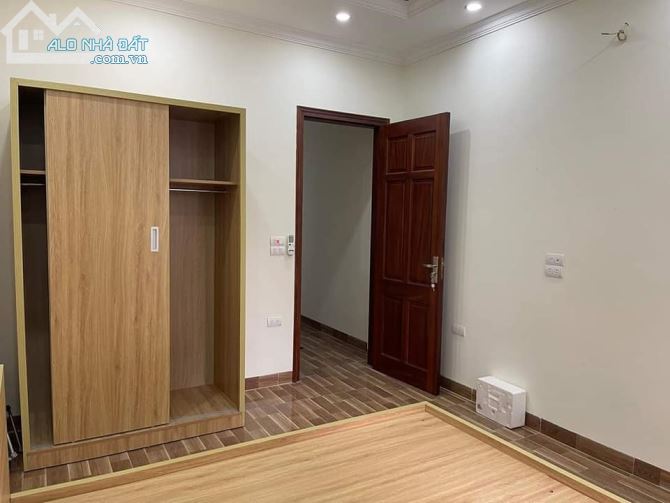 Bán Pháo Đài Láng gần ĐH Ngoại Thương, diện tích 32m2 x5 tầng, Giá 4 tỷ 850tr - 4