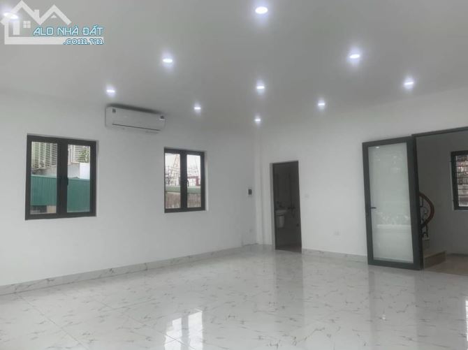 MỚI TOANH 6 TẦNG- THANG MÁY- KINH DOANH -Ô TÔ