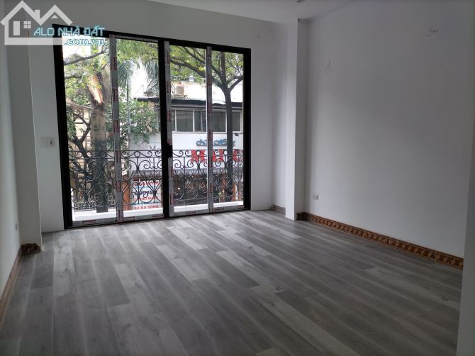 Cho thuê gấp nhà mặt phố Đỗ Quang 70m2x5 tầng,   Giá 35tr - 1