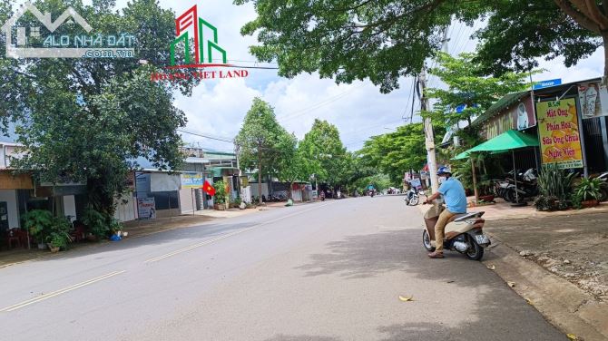 HẠ GIÁ --Cần bán lô đất mặt tiền Nguyễn Thị Định, gần ngay chợ Thành Nhất - giá: 3,1 tỷ