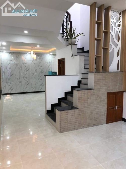 RẺ NHẤT GÒ VẤP NHÀ HẺM 640 PHAN VĂN TRỊ 42M2-3.6TỶ - 4