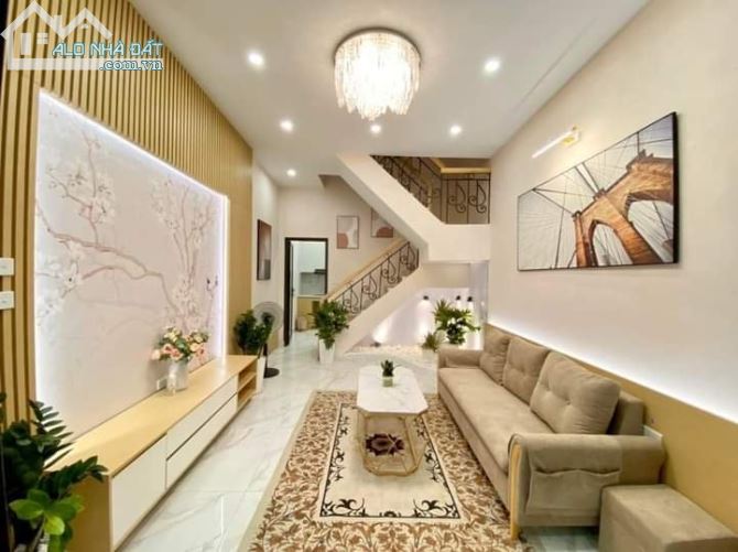 Bán nhà mặt ngõ phố Đại La, diện tích 33m2 x5 tầng, mặt tiền 4m, Giá 3 tỷ 950tr - 1