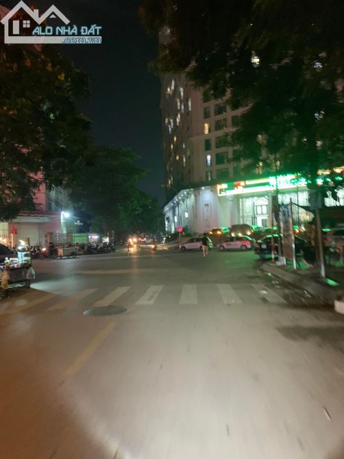 Phân Lô GoldMark 75m2*7 2 Thoáng Vỉa Hè Mặt Tiền Gần 5m Kinh Doanh Giá 26.8 tỷ.