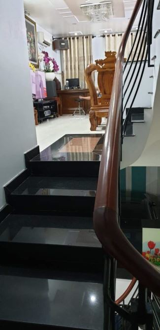 Cần bán gấp nhà, Lê Văn Việt Q9 , hẻm ô tô 6m,4 tầng lầu 105m2.giá6tỷ750. - 3