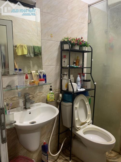 Bán nhà Cầu Giấy 5 tầng, lô góc 3 thoáng, ô tô đỗ cạnh nhà, 30m ra phố, giá 6.9 tỷ. - 4