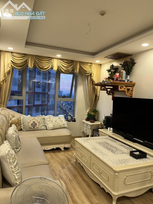 Cho thuê chung cư Imperial Plaza 360 giải phóng 2pn full đồ VIP