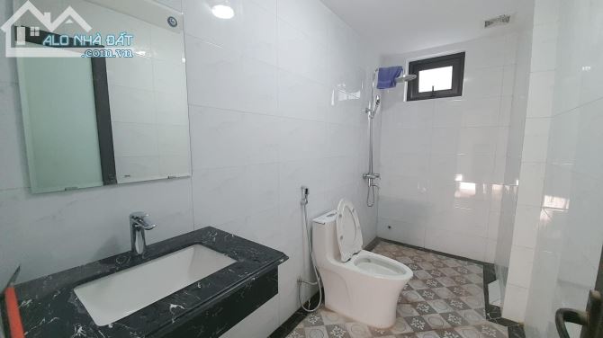 Biệt thự Việt Hưng 95m2 x MT 7m, chủ tặng nội thất, trước nhà đường 25m - 2