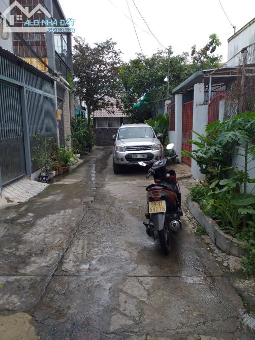 Bán gấp nhà Nguyễn Văn Tăng Q9,nhà 3 tầng Hẻm ô tô 6m, 75m2, 3 tầng, giá 5.9 tỷ - 1