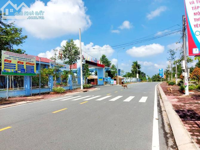 Cần BÁn nền đất .gần ủy ban phường Mới .TÂN AN