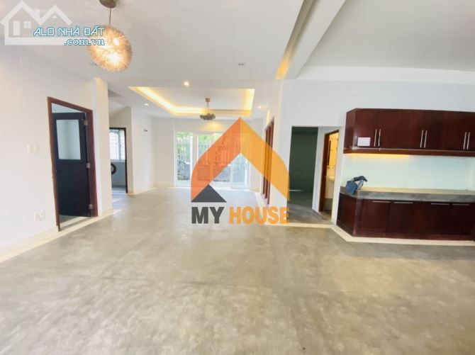 ⭐️ VILLA sử dụng 600M2 ĐỈNH của  NÓC ngay Lương Định Của - 2