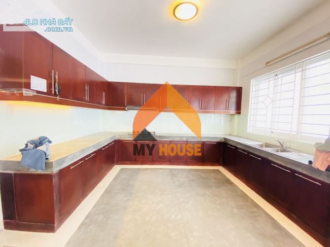 ⭐️ VILLA sử dụng 600M2 ĐỈNH của  NÓC ngay Lương Định Của - 3