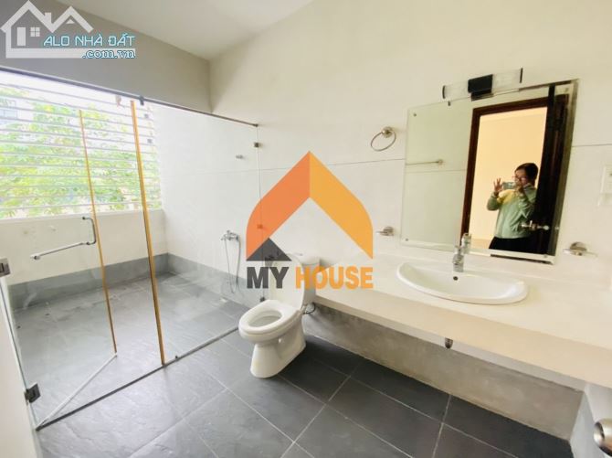 ⭐️ VILLA sử dụng 600M2 ĐỈNH của  NÓC ngay Lương Định Của - 5