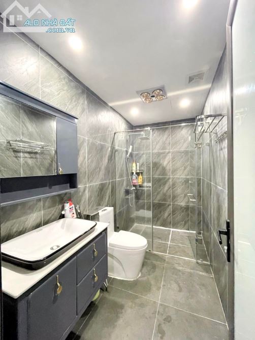 Bán nhà 5 tầng, phố Linh Lang, ô tô vào nhà, kinh doanh, giá 16.5 tỷ. - 2