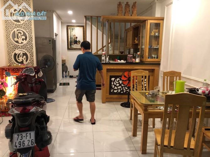 NHÀ HẺM XE HƠI 6M đường NGUYỄN KIỆM 50M2, NGANG 4M, DÂN TRÍ CAO, VÀO Ở NGAY, NHỈNH 8 TỶ - 1